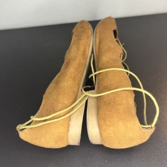 Mossimo Supply Co. Tan Camel Suede Flats Women's Size 10 Pointed Toe Lace Up - Picture 15 of 16